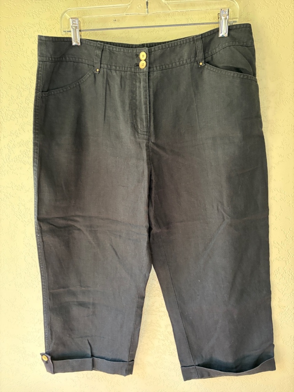 Linen Jones New York Charcoal Black Petite Capri.